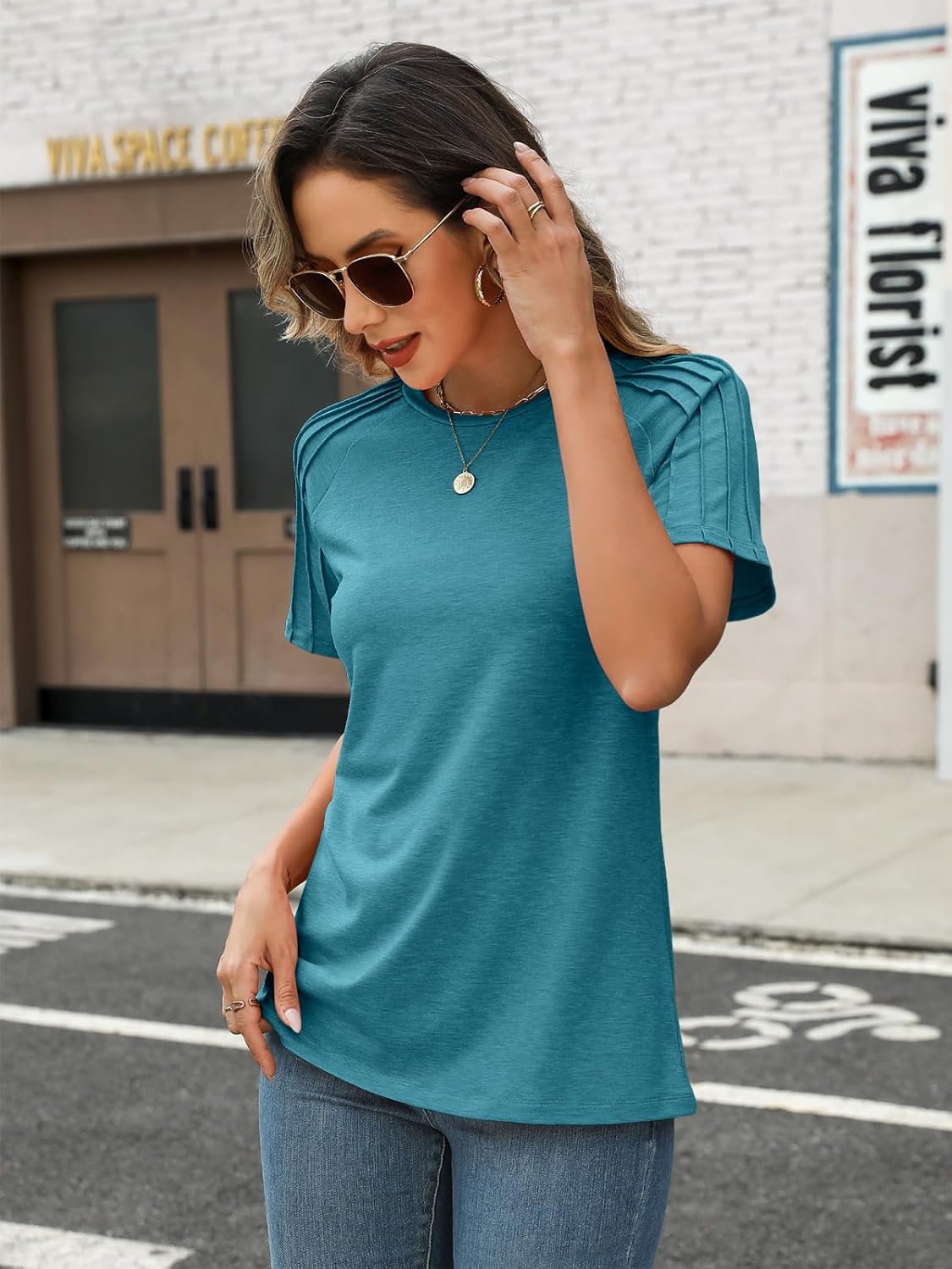 Women's Summer Short Sleeve Tops Crewneck Pleated T Shirts Casual Tees